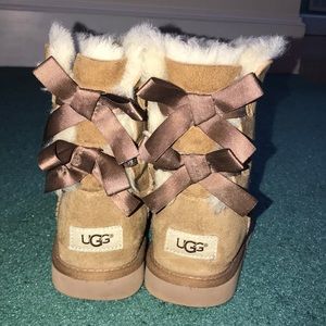 Ugg Bailey Bows